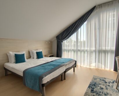 Vela-hotel-pokoje-z-widokiem-na-rzeke